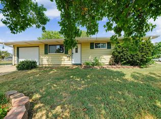 2021 Kenny Ave, Salina, KS 67401