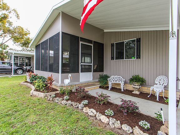 Entry/sunroom