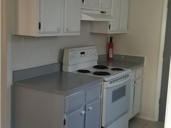2nd image of 2519 Calle De Feliz St #2519