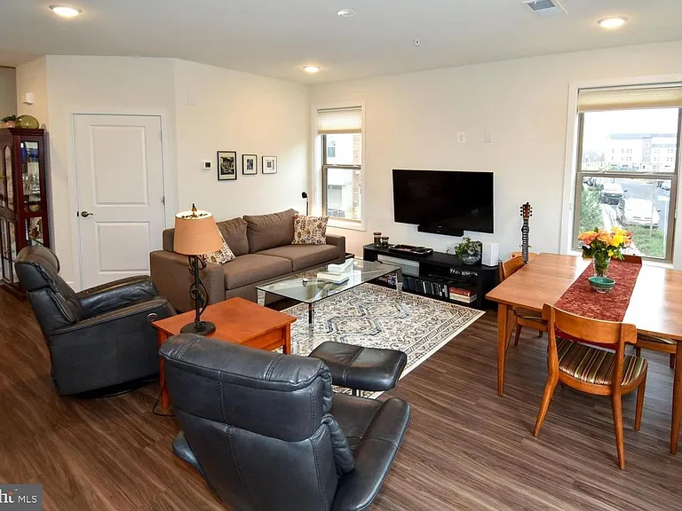 23610 Havelock Walk Ter — Photo 12