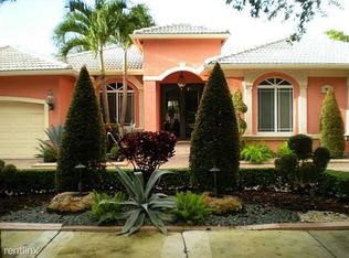 7802 NW 164th St, Miami Lakes, FL 33016