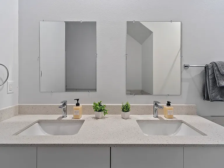 633 Trikomo Dr — Photo 35