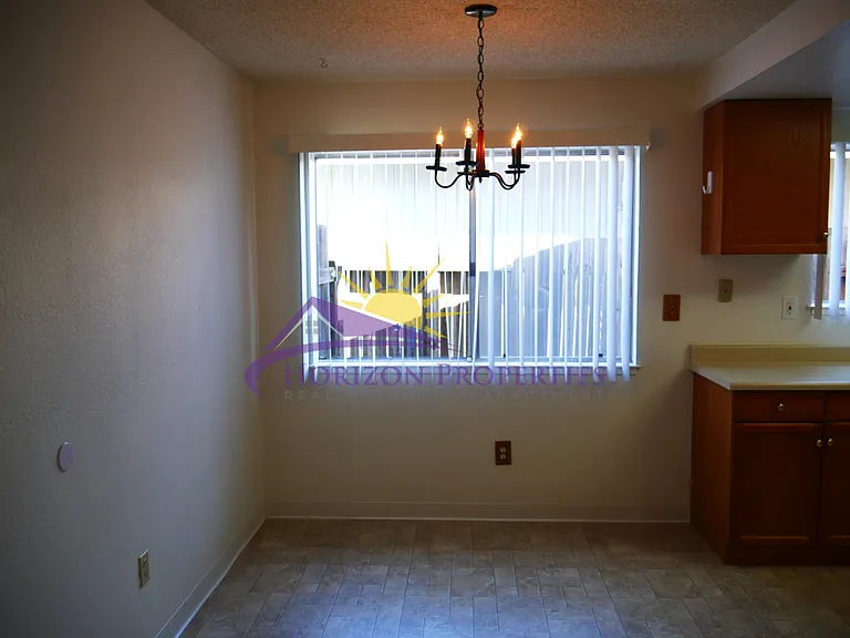 8960 Laguna Vista Ct — Photo 6