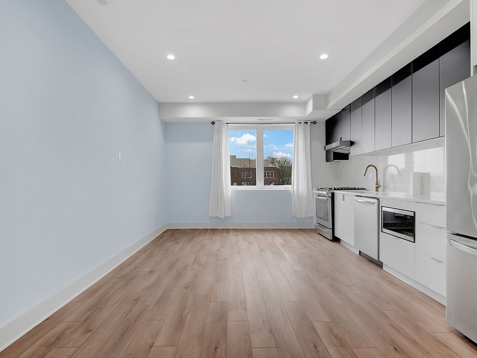 839 Kennedy St NW #302-1_03282023