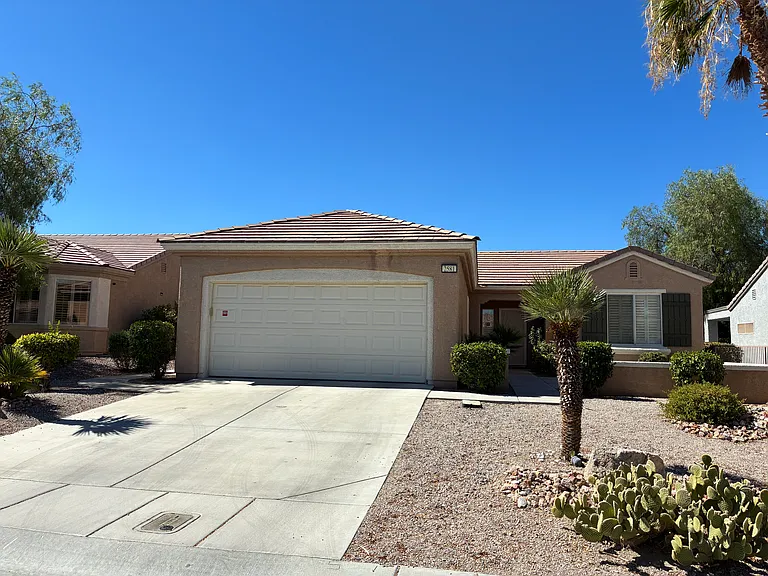 2581 Leighton Ave — Photo 2