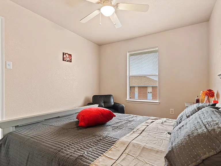 5802 Redstone Dr #D — Photo 10