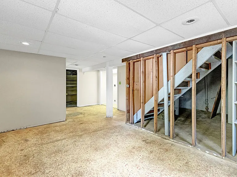 2815 Francis St — Photo 34