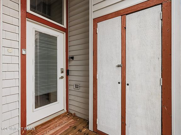 4th image of 79 Laurelwoods Dr
