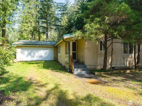 8333 Beaver Court, Maple Falls, WA 98266