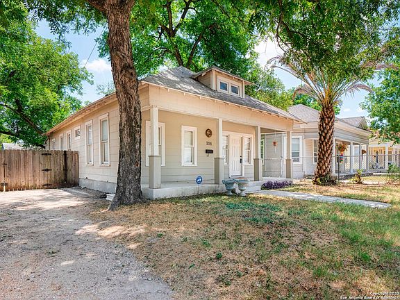 3rd image of 134 PANAMA AVE