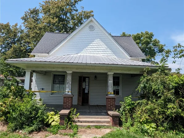 707 S Washington St, Bethany, IL 61914