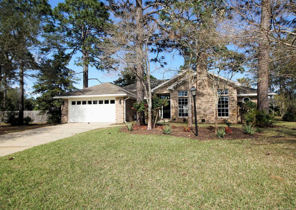 1st image of 55 Norwich Cir