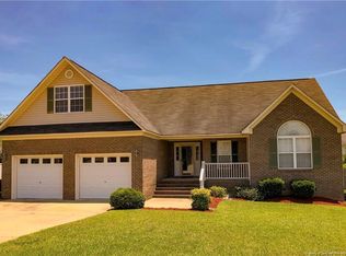 45 Edgecombe Dr, Spring Lake, NC 28390