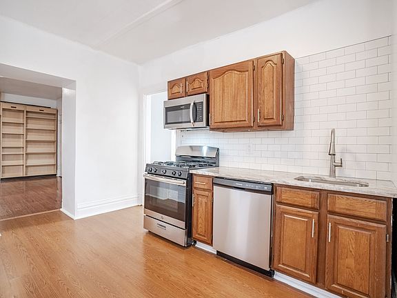 5th image of 2230 Tilbury Ave APT 2