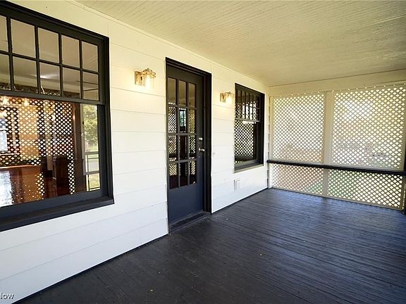 5th image of 359 Potomac Ave