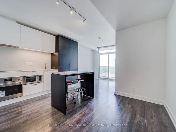 33 Helendale Ave #601, Toronto, ON M4R 0A4