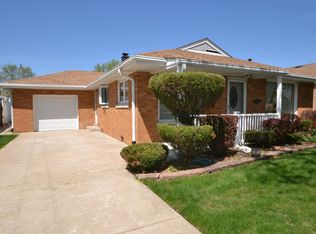 4964 Harnew Rd S, Oak Lawn, IL 60453