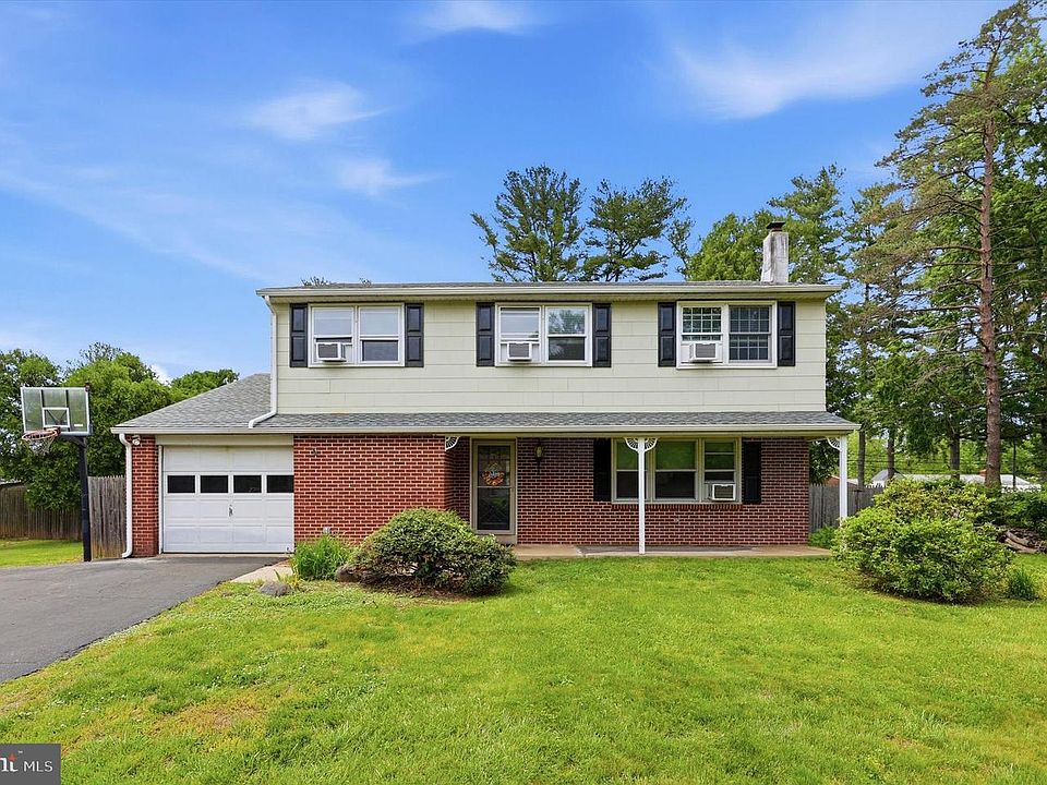 1st image of 1421 Cathys Ln