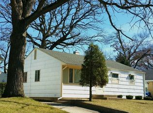 2521 Western Ave, Waukegan, IL 60087