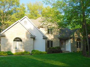 2614 Walden Woods Ct, Midland, MI