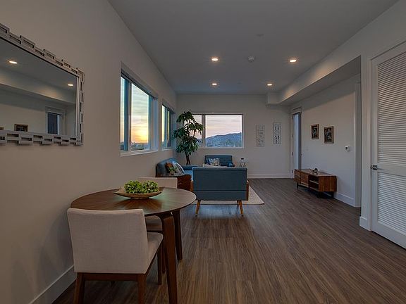3rd image of 6630 W Sunset Blvd #506