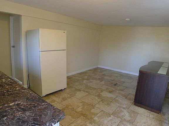5th image of 3667 44th St Unit B