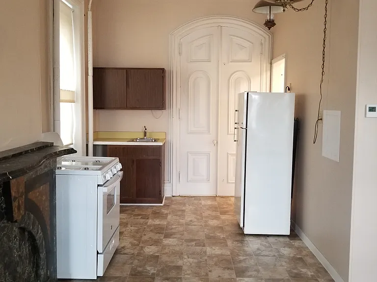 419 Jonestown Rd #C — Photo 5
