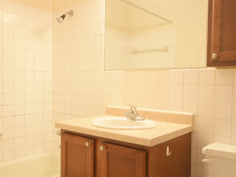 2211 Colfax Ave S — Photo 5