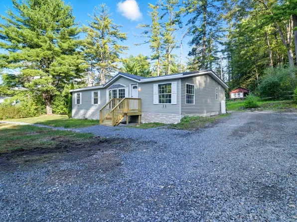 814 Market St, Karthaus, PA 16845