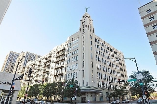 1st image of 758 N Larrabee St APT 504