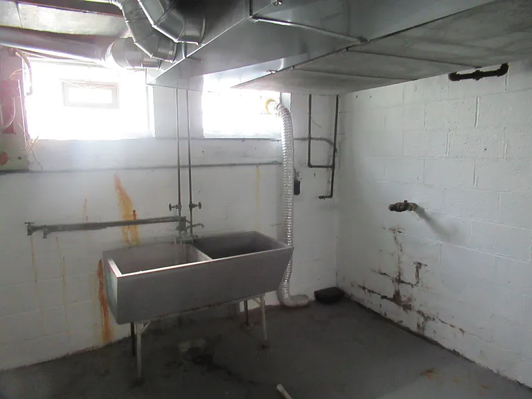 5203 Maplecrest Ave — Photo 13