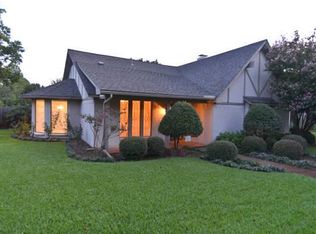 2704 Burlwood Dr, Dalworthington Gardens, TX 76016