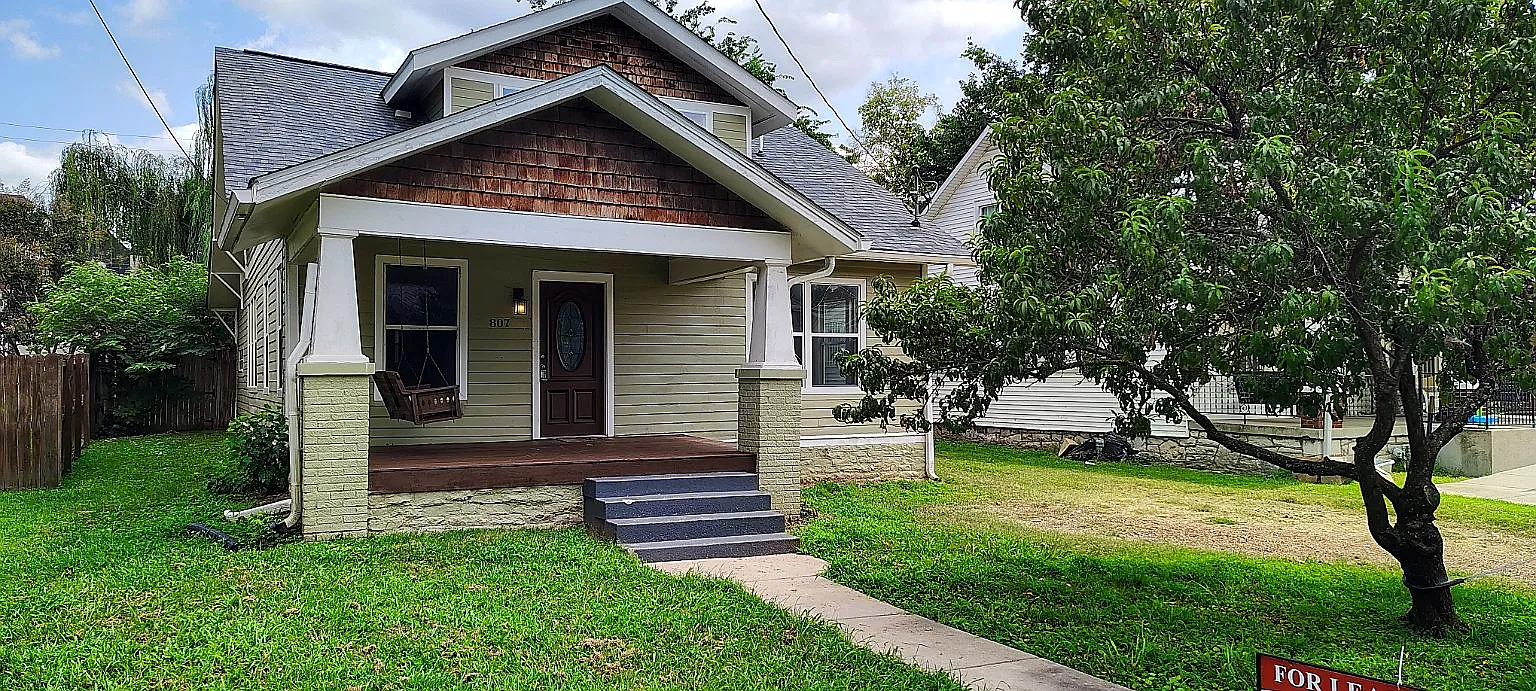 3 bed, 1745 sqft, $2,600 — Photo 1