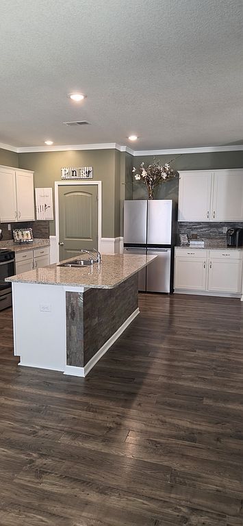 340 Driftwood Loop - Property Image