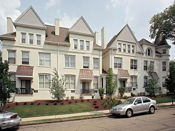 419 Denniston St APT 4, Pittsburgh, PA 15206