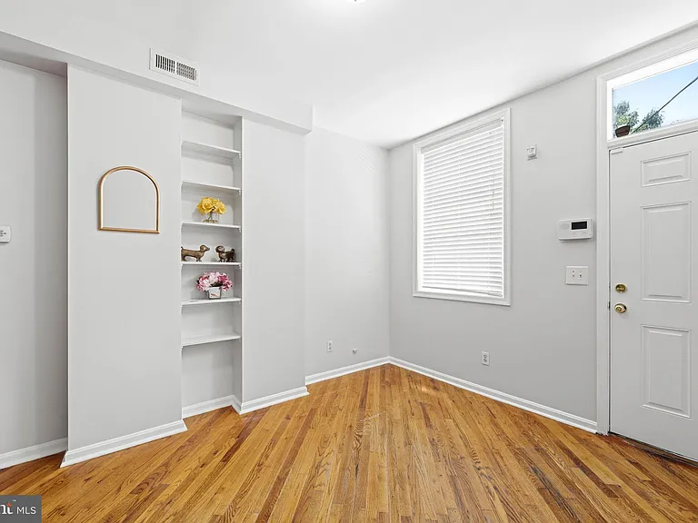 928 N Bambrey St — Photo 6