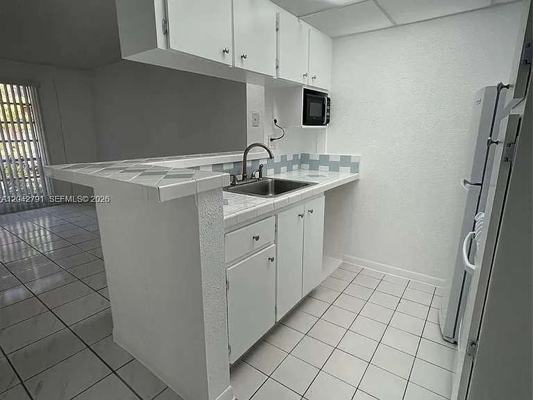 10832 SW 88th St #U13 — Photo 10
