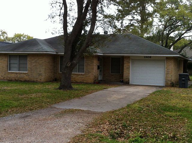 1st image of 2406 Carrington St