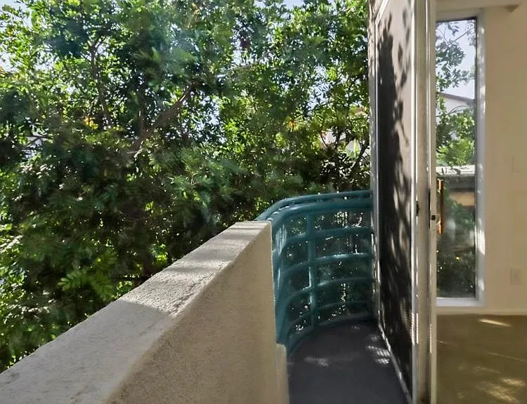 1828 Purdue Ave #201 — Photo 15