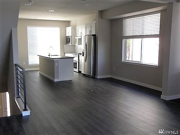 3rd image of 16021 Manor Way Unit C4