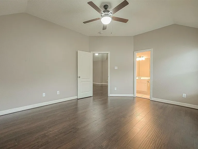 5910 Misty Island Ct — Photo 33