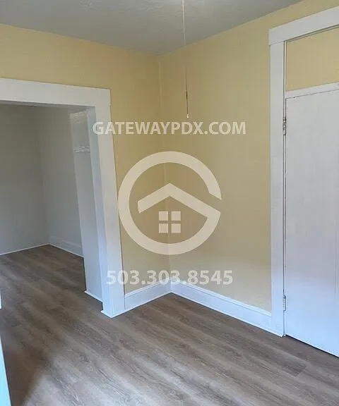 335 SE 80th Ave #4 — Photo 5
