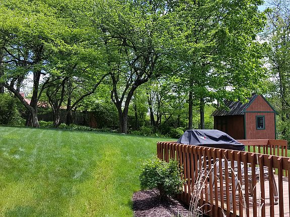 2nd image of 581 Cedar Glenn Dr