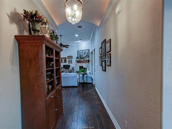 4th image of 4229 Rock Bend Dr
