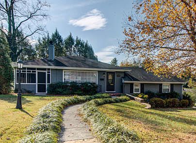 3rd image of 3393 Melody Ave