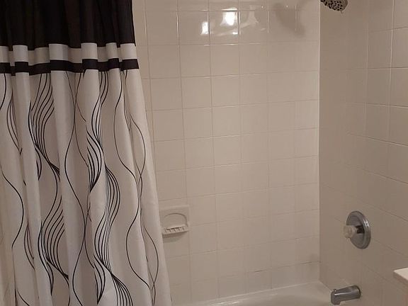 5th image of 3855 N Parkway Dr APT 3A