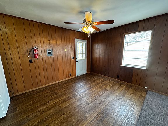 3rd image of 301 S Teehee Dr #7