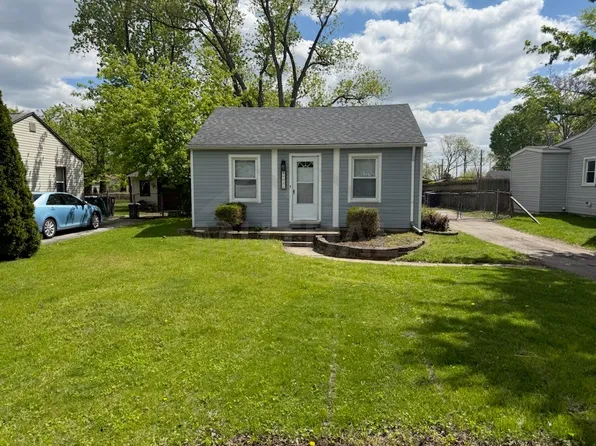 8902 Thorpe St, Livonia, MI 48150