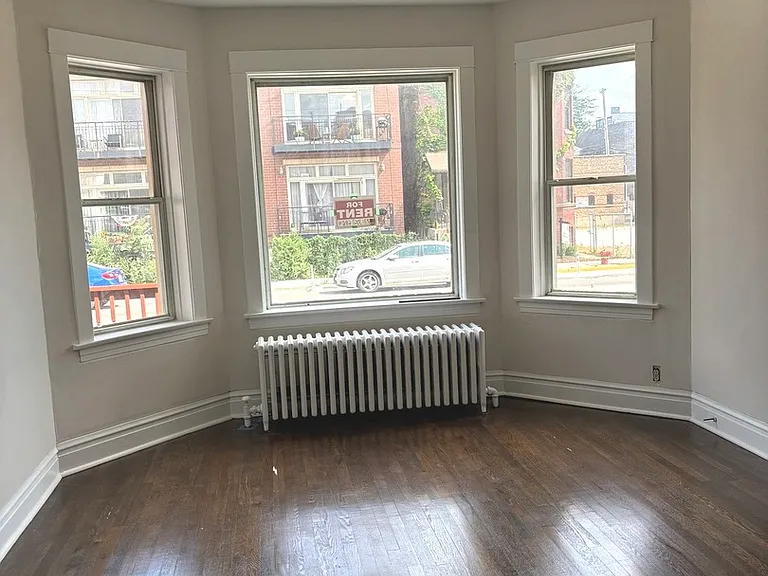 2737 W Belmont Ave #1 — Photo 21