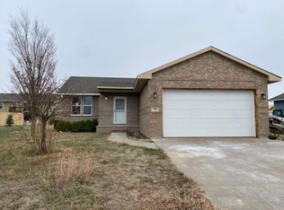 750 Cherrywood Ct, Andover, KS 67002
